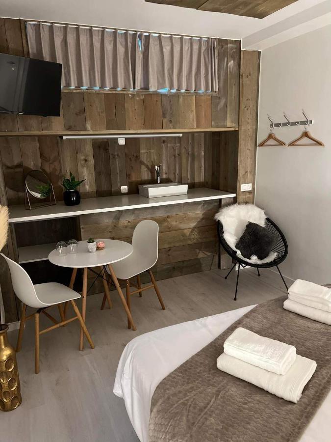 Ruime Luxe In Centrum Met Badkamer! Bruges