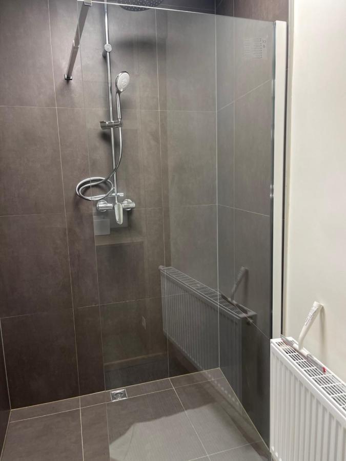 Ruime Luxe In Centrum Met Badkamer! Couette-café Bruges