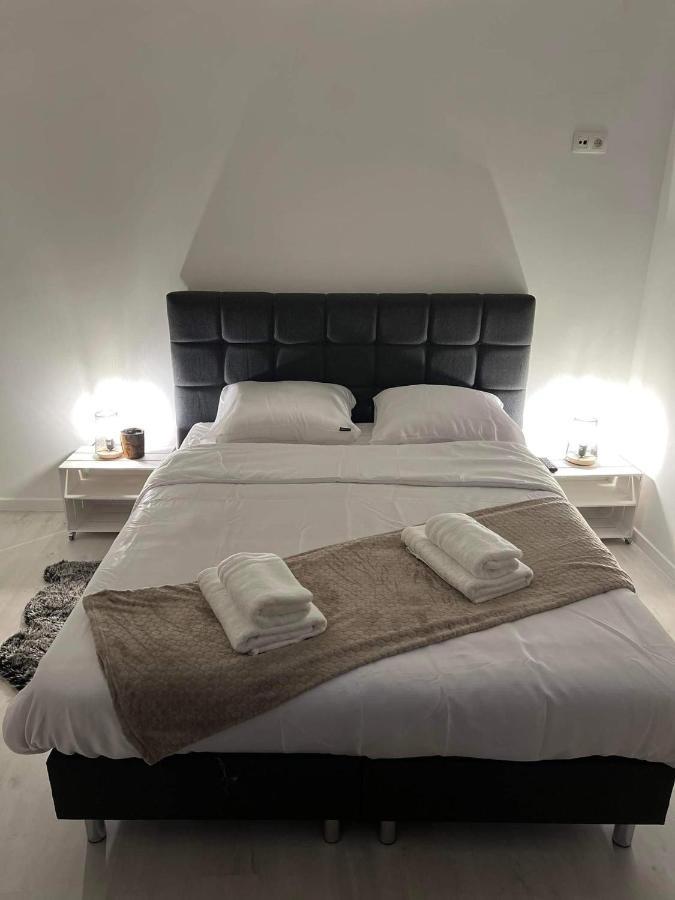 Ruime Luxe In Centrum Brugge Met Badkamer! Bruges